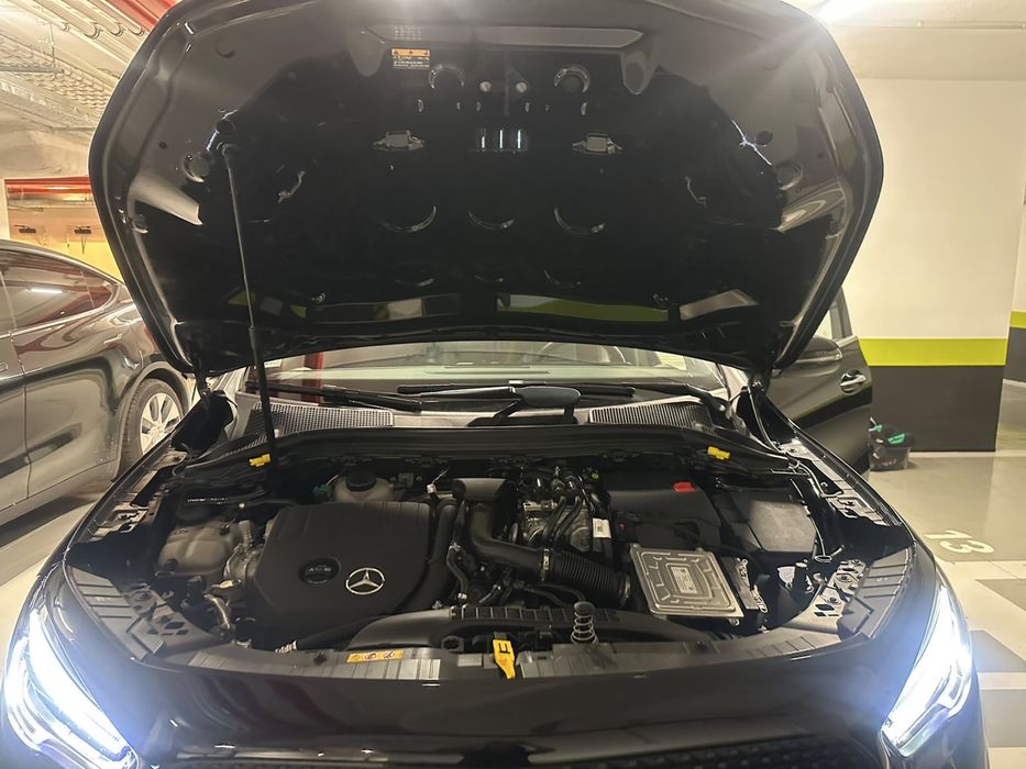 Mercedes-Benz GLA 250e Progressive Plug-in Hybrid
