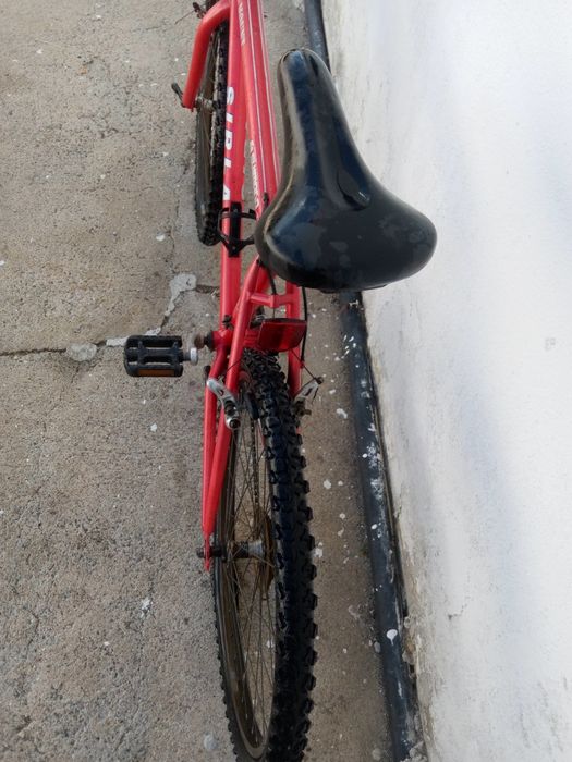Bicicleta Sirla vermelha
