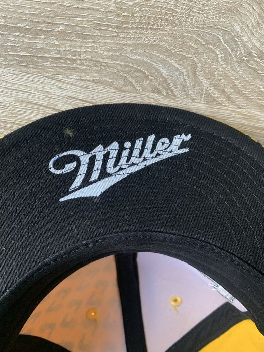 Żółta czapka z daszkiem Miller