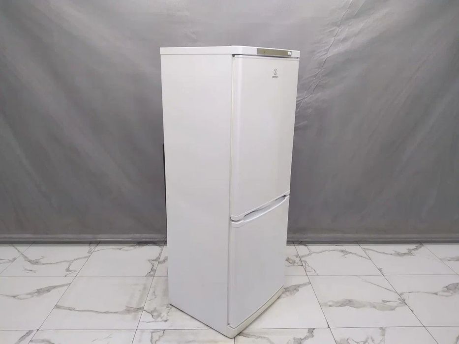 Продам холодильник Indesit SB165D Доставка