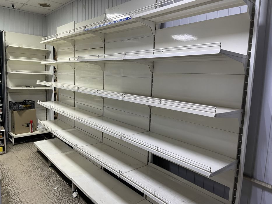 Торгівельний стелаж