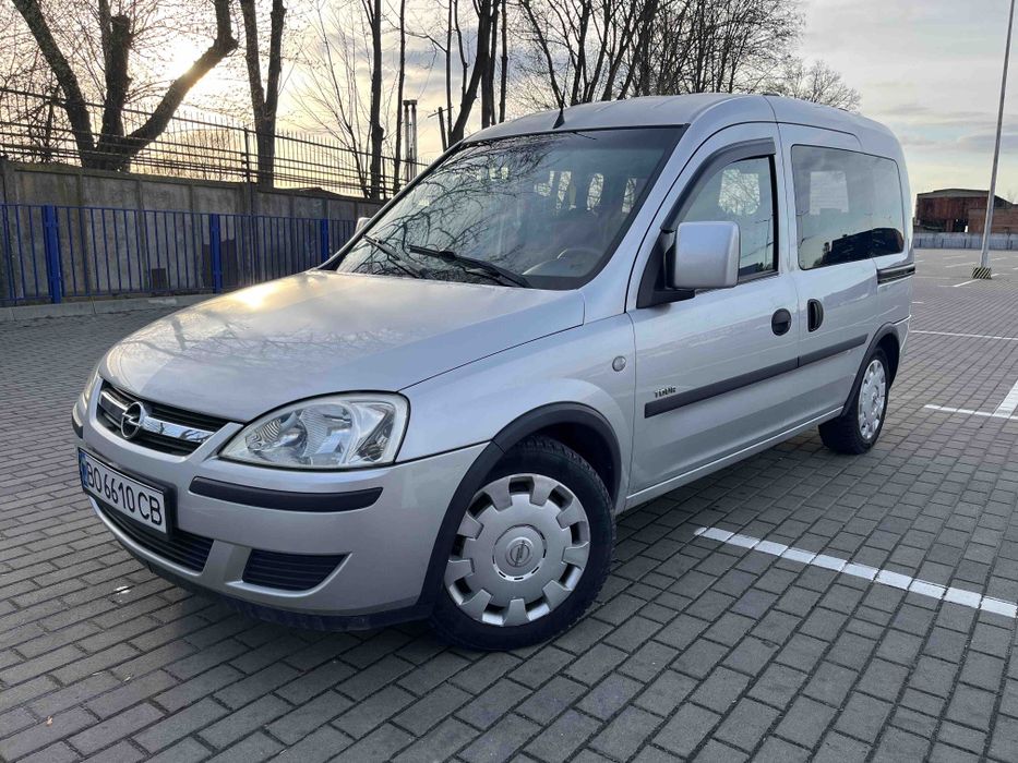 Продам свій автомобіль