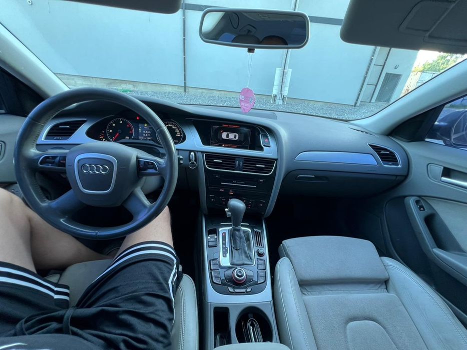 Audi A4 B8 2.0tdi автомат