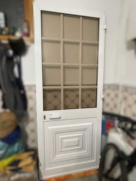 Porta Alumínio Branco e Vidros Duplos