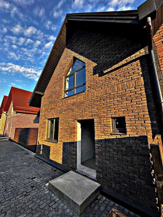 Продаж Дуплекс 100 м2 , 2 сотки , Зубра , Баварська кладка. Забудовник