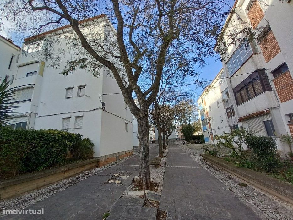Apartamento T2 remodelado - Torre, Cascais — Cascais E Estoril, Lisboa