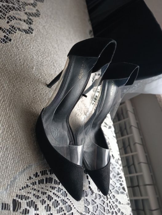 Czarne szpilki wizytowe 39 deezee