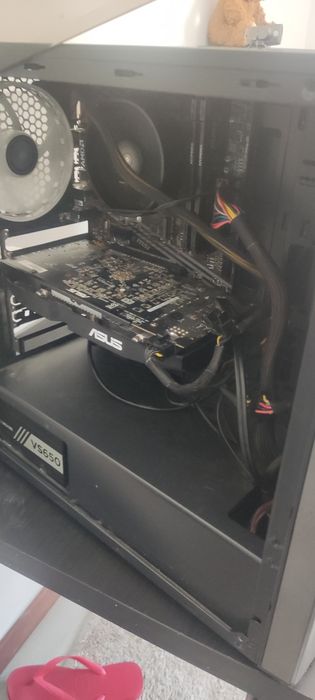AMD Gaming Computer458781286613667841