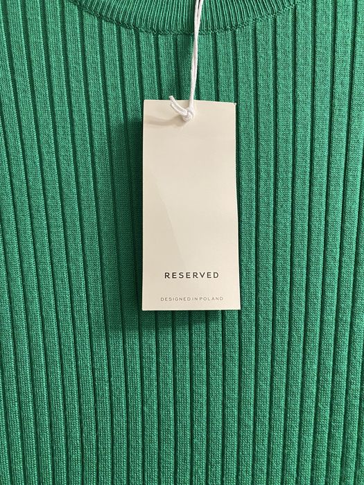 Długa, zielona sukienka z Reserved