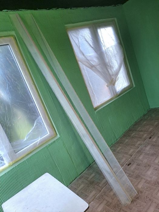 Віконний пвх профіль з  сіткою