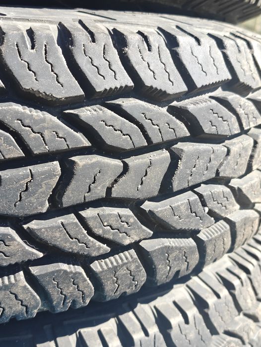 Opony Cooper Discoverer AT3 235/85 r16 2 sztuki bieznik 12mm