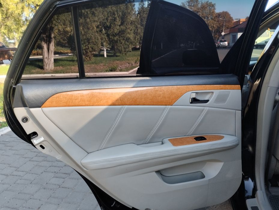 Тойота Авалон семейный автомобиль