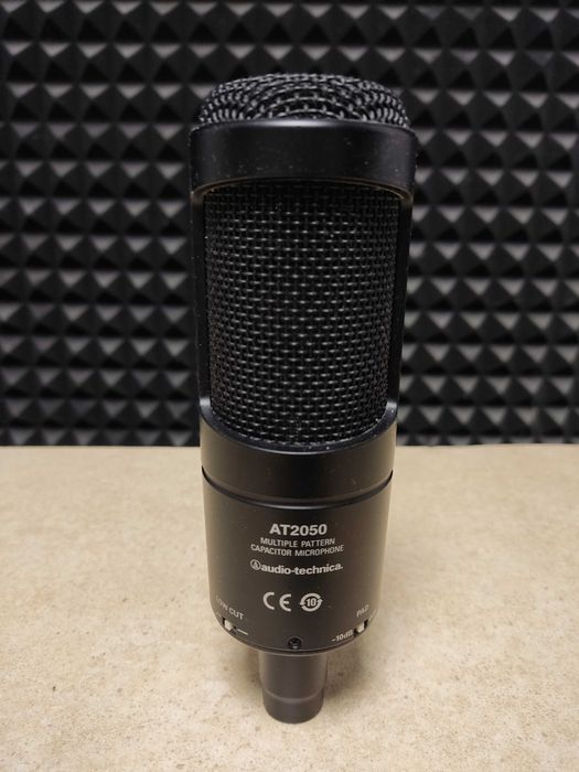 Студійний мікрофон Audio-Technica AT2050