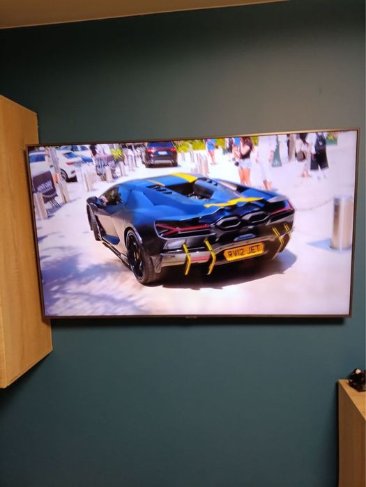 Продам телевізор Samsung UE55TU7100