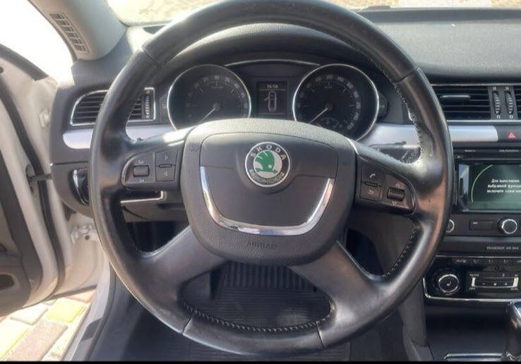 Skoda Superb 2013 2.0tdi 4*4 DSG6