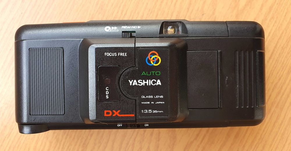 Máquina Fotográfica Yashica MD 135 DX