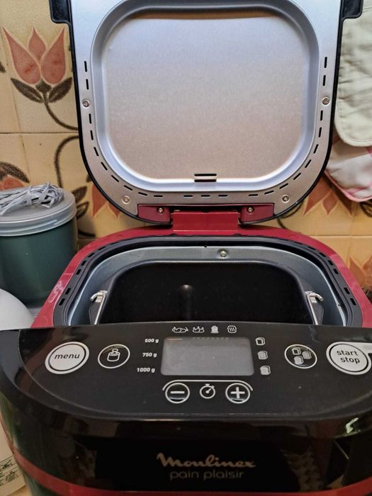 MÁQUINA DE PÃO praticamente nova MOULINEX