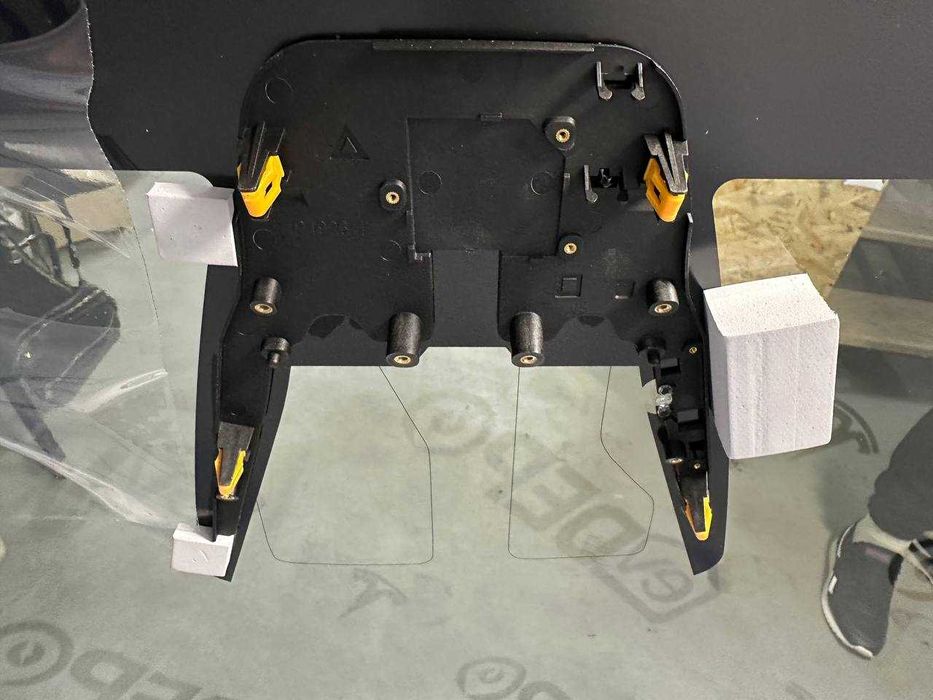 Акція -25% Скло Лобове Вітрове Tesla M3 MY  Нове Оригінал Аналог