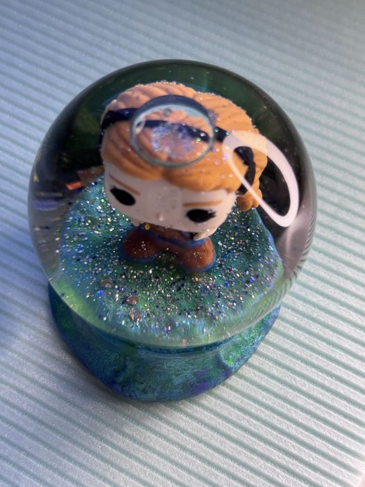 Снігова куля подарунок Stranger Things Дивні Дива Kinder Joy Funko Pop