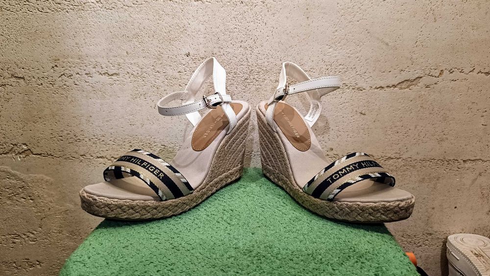 Damskie espadryle na koturnie TOMMY HILFIGER ELENE 106D r.41 stan bdb