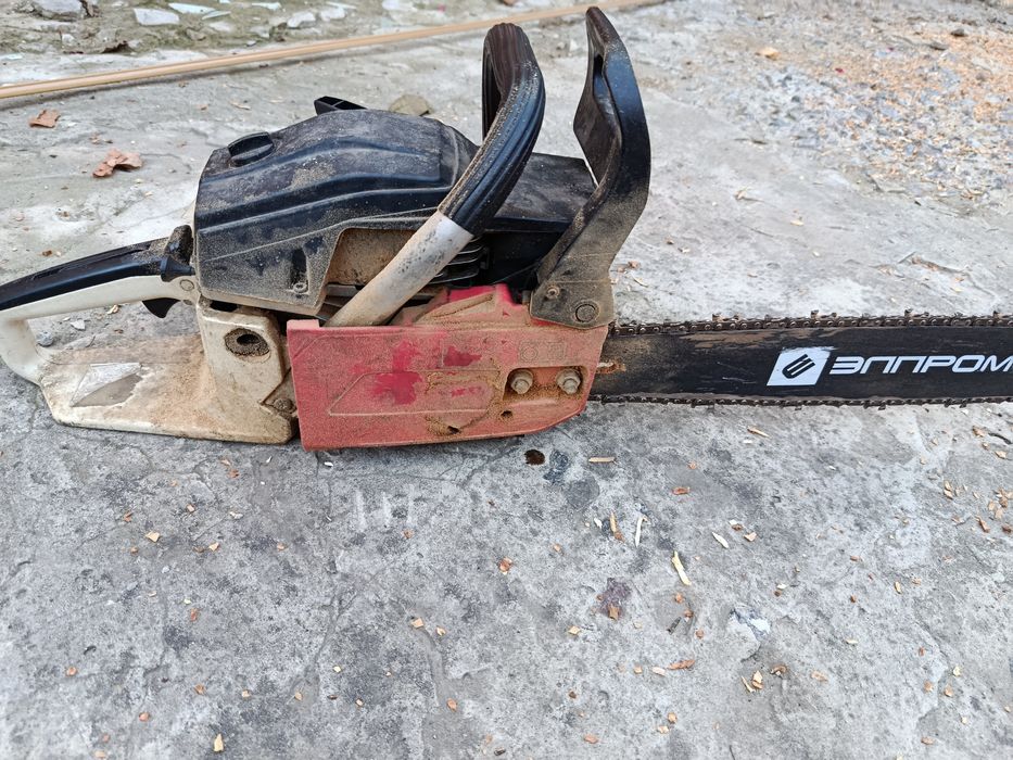 Продам бензопилу