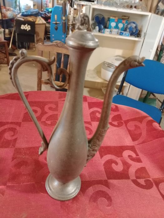 Ânfora de estanho puro