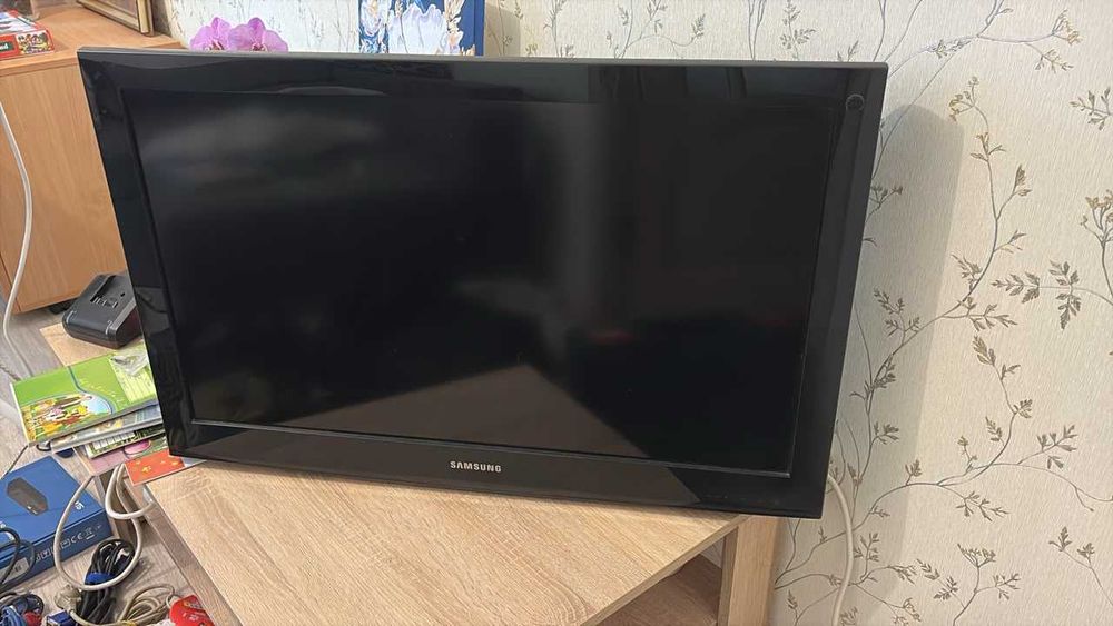 Телевізор samsung le32d403e2w