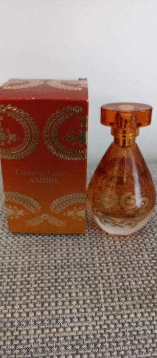 Christiana Lacroix Ambrę Avon