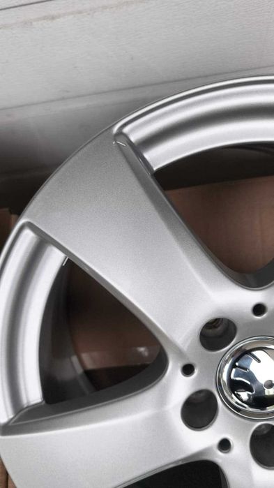 Felgi aluminiowe 17" Skoda Seat Vw Audi  5x112 7J ET48,5 (OL800F)