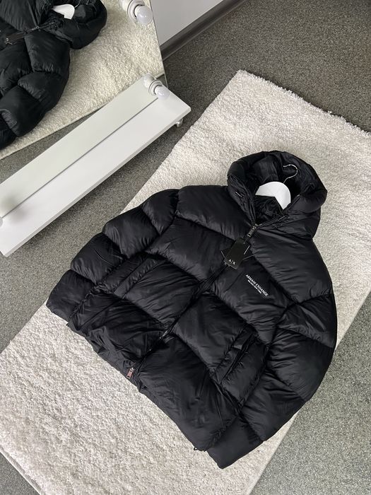 Пуховик Armani Exchange milano