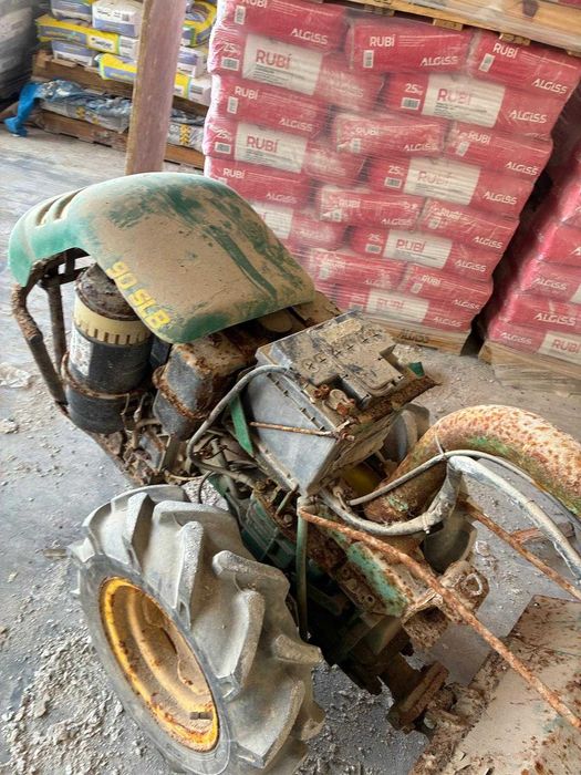Tractor de mãos 10 cavalos
