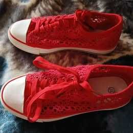 Tenis Vermelhos Crochet