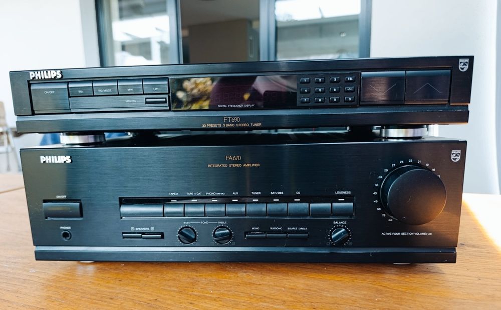 Philips FA 670 wzmacniacz Stereo + Tuner