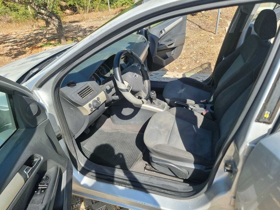 Opel Astra CDTI 1.3 gasóleo para partes ou reparação