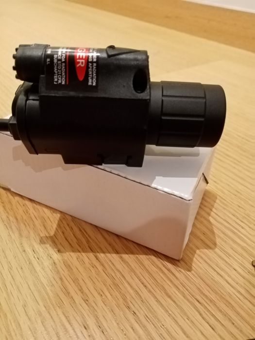 Mira laser com lanterna