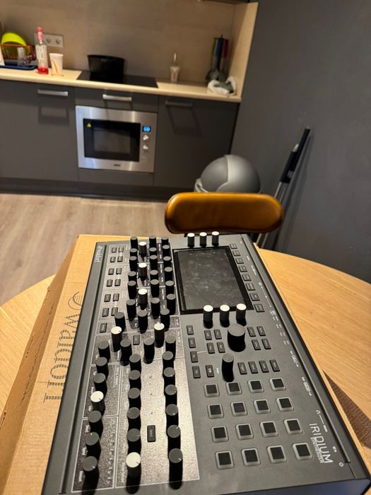 Waldorf iridium com caixa