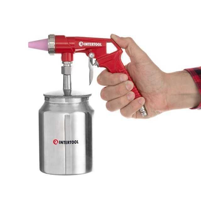 Пистолет пескоструйный пневматический с бачком INTERTOOL PT-0707