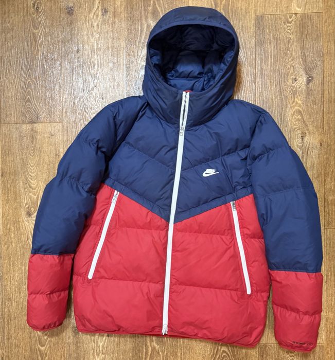 Пуховик от Nike