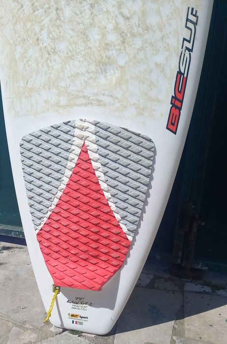 Prancha de surf em óptimas condições