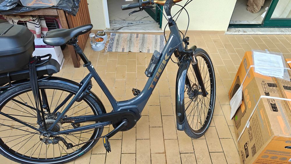 2021 Trek Verve+ 1 Bosch E-Bike, Extra Battery and more