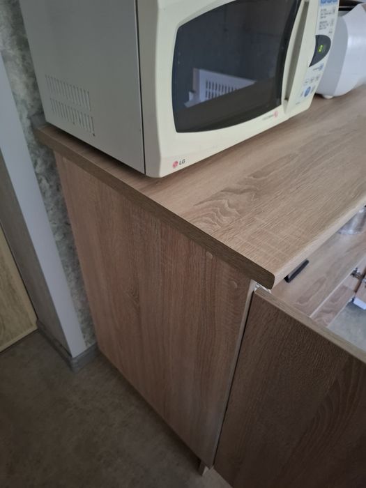 Стіл-тумба для кухні. Майже новий