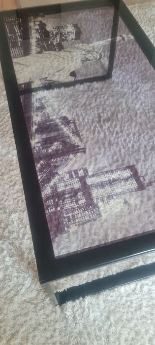 Mesa de centro em vidro