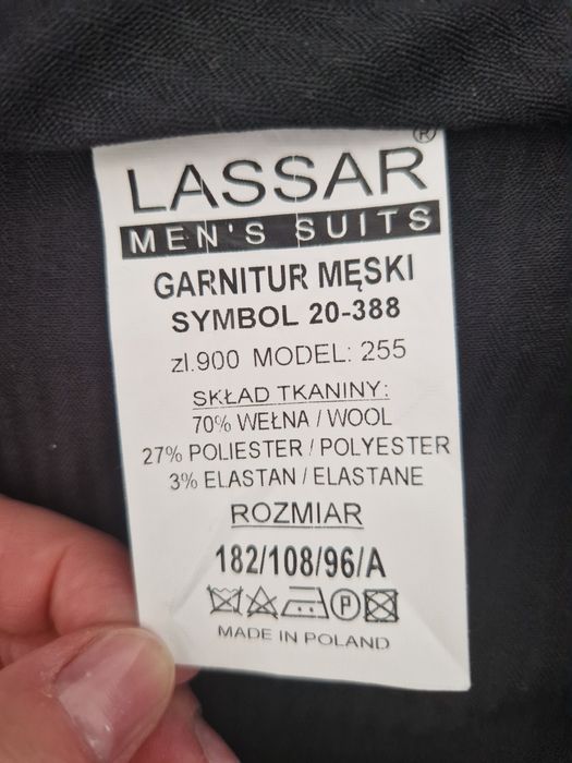 Garnitur męski ciemny granat