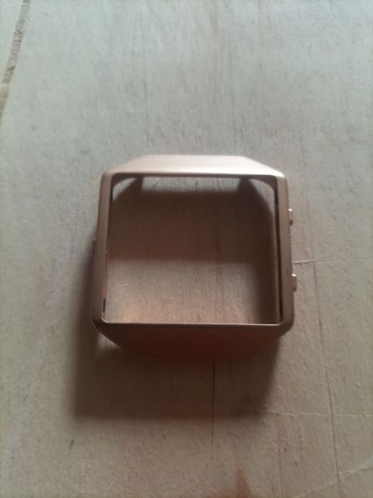 Металевий корпус рамка для годинника Fitbit Blaze gold