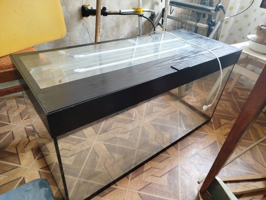 Продаю аквариум 200 литров