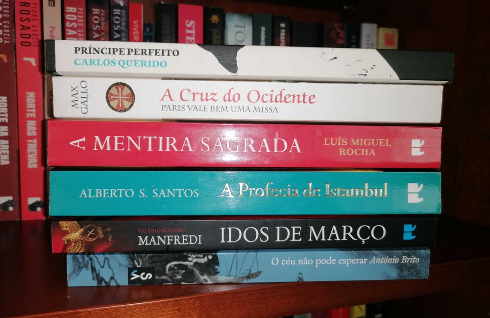 Vários autores de História