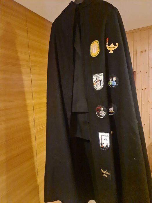 Traje académico Rapaz e Rapariga Enfermagem e Serviço social