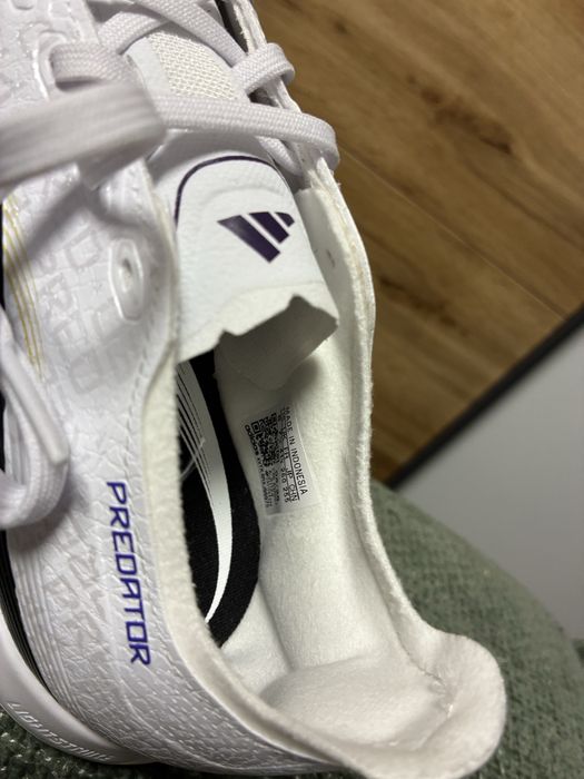 Turfy Adidas Predator League 41 1/3 - biało złote NOWE