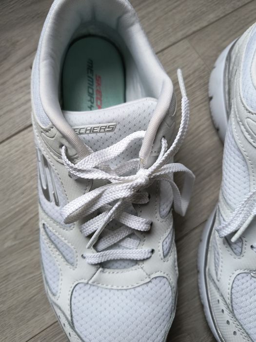 Buty białe damskie Skechers 39