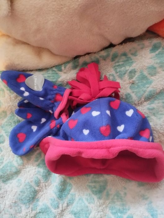 Продам новий набір шапочку з рукавичками